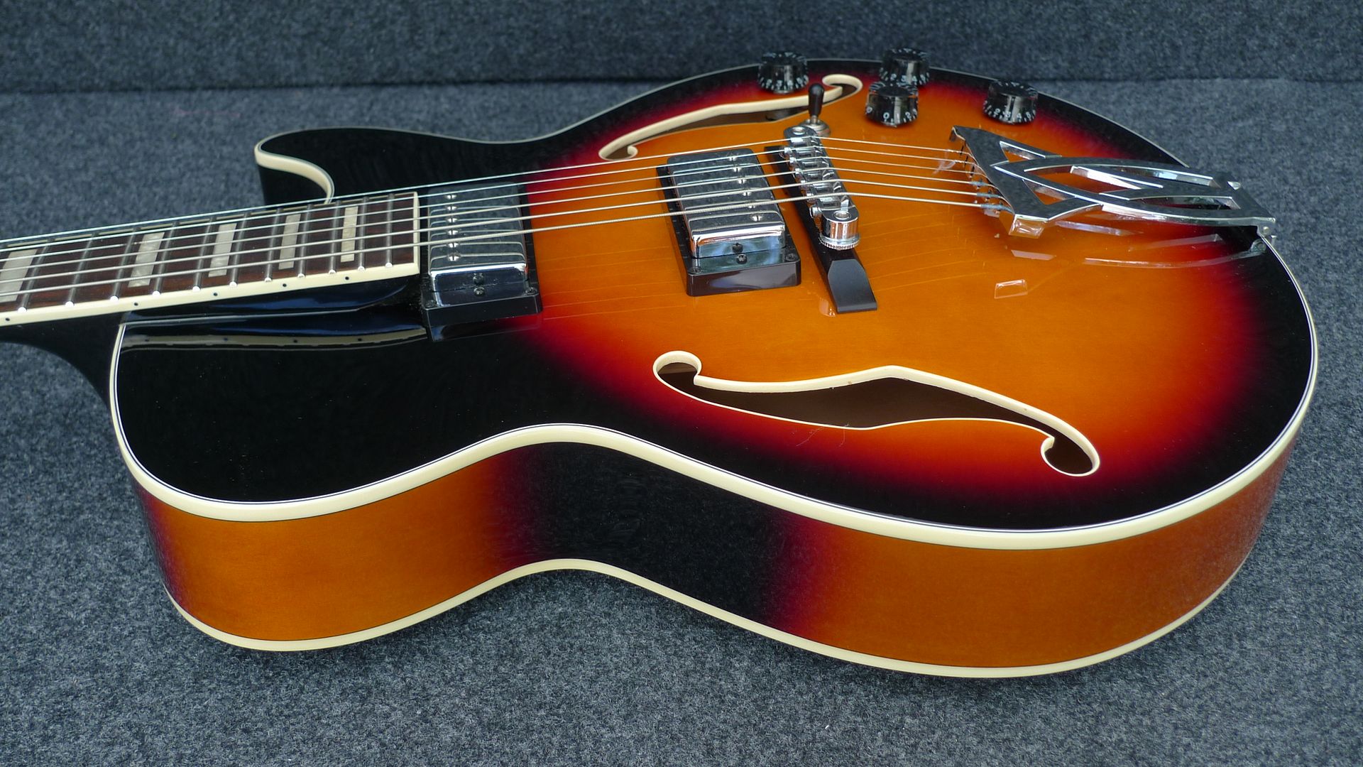 Ibanez AG75BS ARTCORE Hollow Body Guitar JAZZ ARCHTOP Brown Sunburst