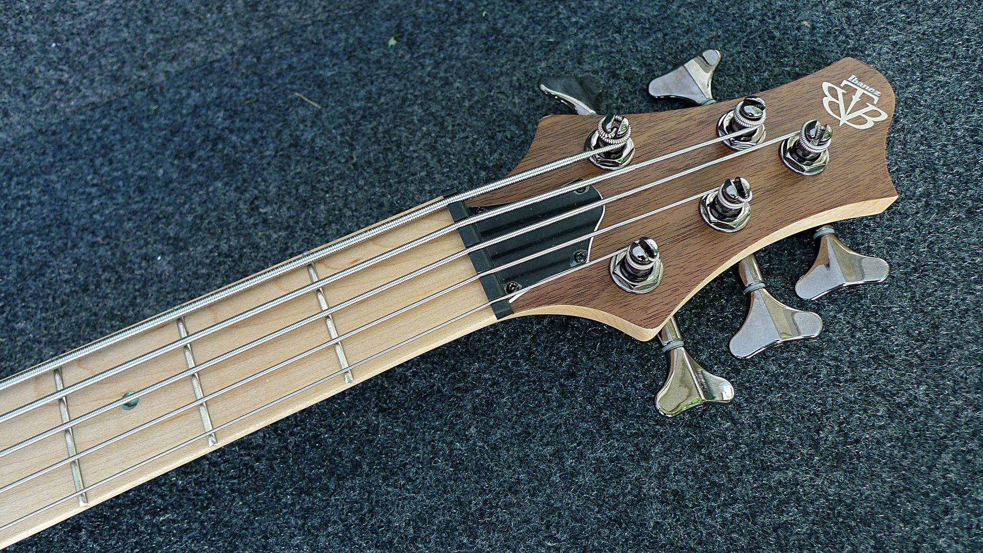 IBANEZ BTB675MNT 5 STRING ELECTRIC BASS GUITAR NECK THRU BODY PRO