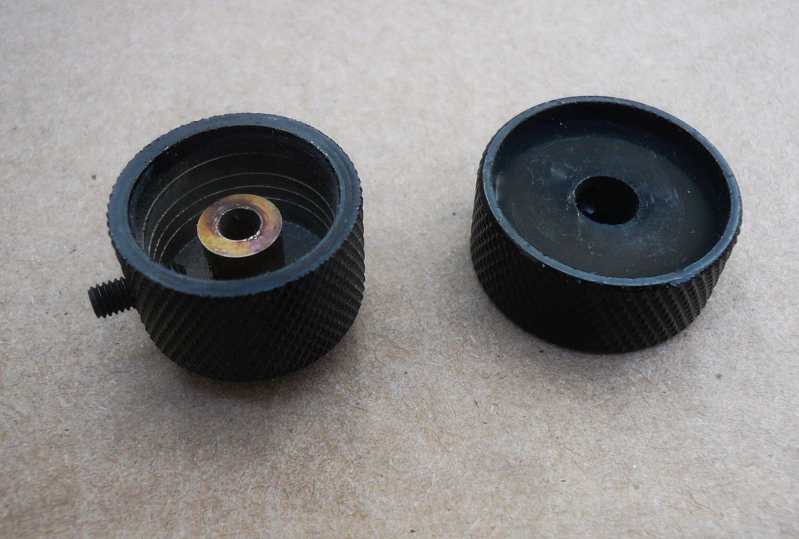 1 Ibanez Bass Guitar Metal Stack Control Knob Screw Lock Type / BLACK