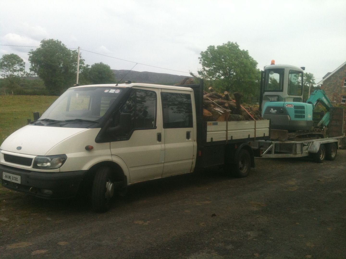 jimmy%20currids%20956%20part%2017%20and%20transit%20with%20digger%20003_zpsvguuggw8.jpg
