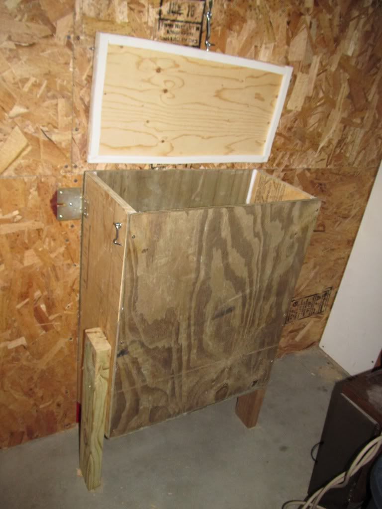 coopfeeder009.jpg